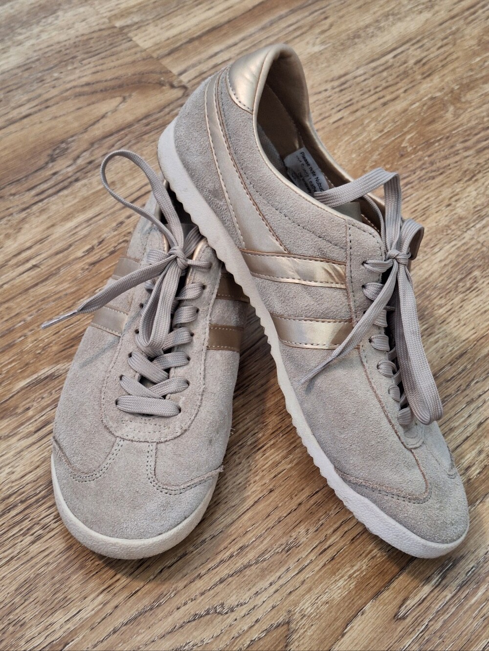 Gola Bullet Pearl Suede Lace-Up Sneakers - 9